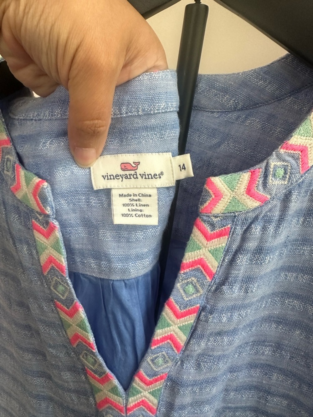 Vineyard Vines Blue 100% Linen with Aztec Print - Picture 6 of 10